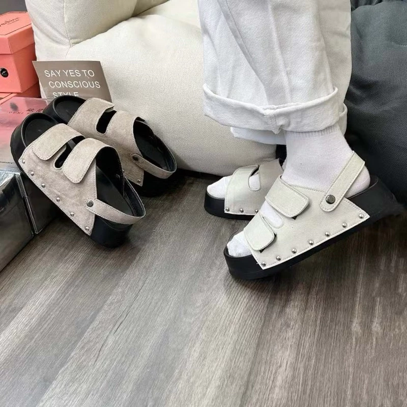 Dép sandal nữ đế cao 4-5cm D01 quai nỉ chốt đinh bản to thời trang
