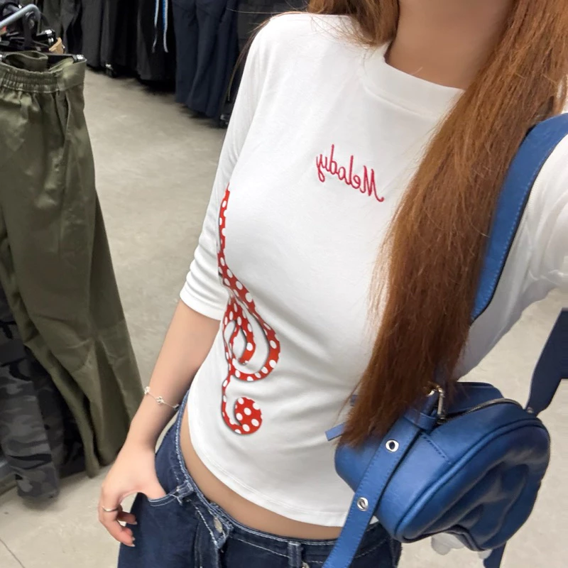 Áo thun chấm bi đỏ thêu ôm body tay lỡ 🎶