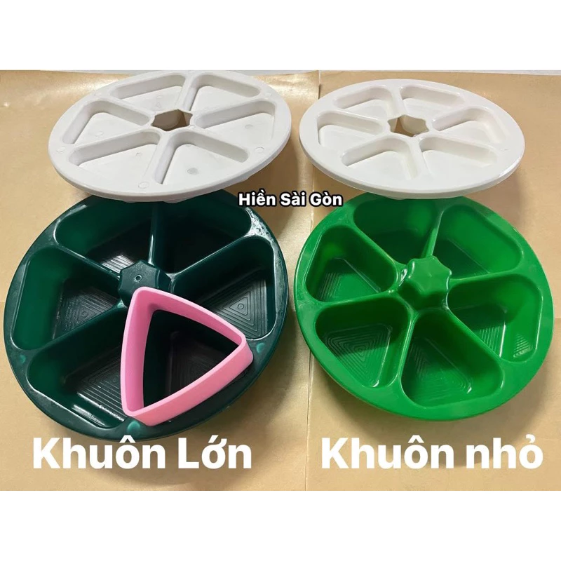 combo 1 khuôn cơm nắm lớn và 1 khuôn cơm nắm nhỏ