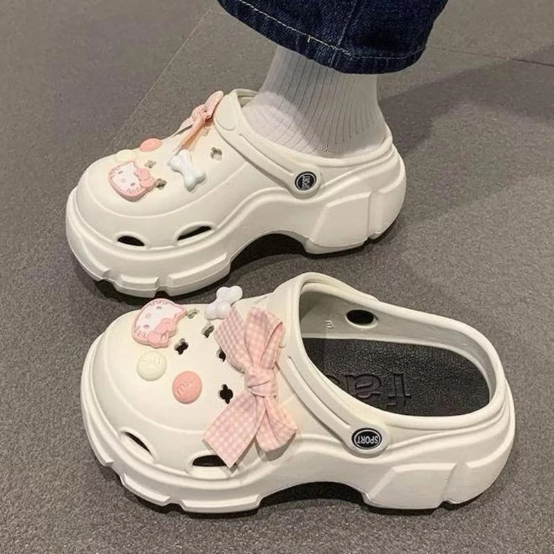 Dép sục nữ chống trơn đi êm tặng kèm sticker cute phù hợp đi học đi chơi, dép sục lỗ xinh