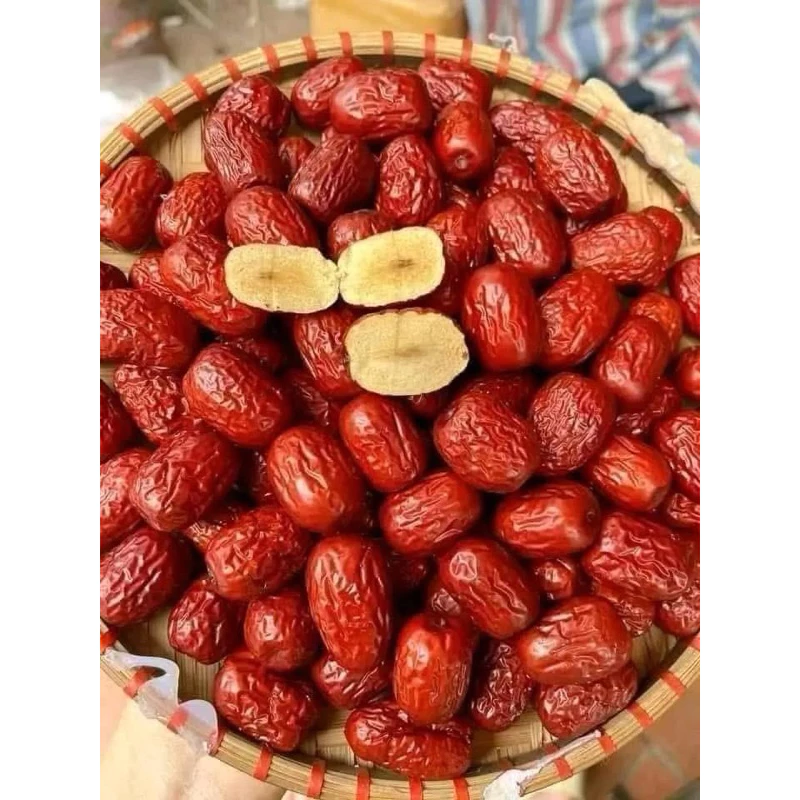 TÁO ĐỎ TÂN CƯƠNG LOẠI QUẢ NHỎ ( Quả táo tàu sấy khô, chưa qua ngâm tẩm chế biến)