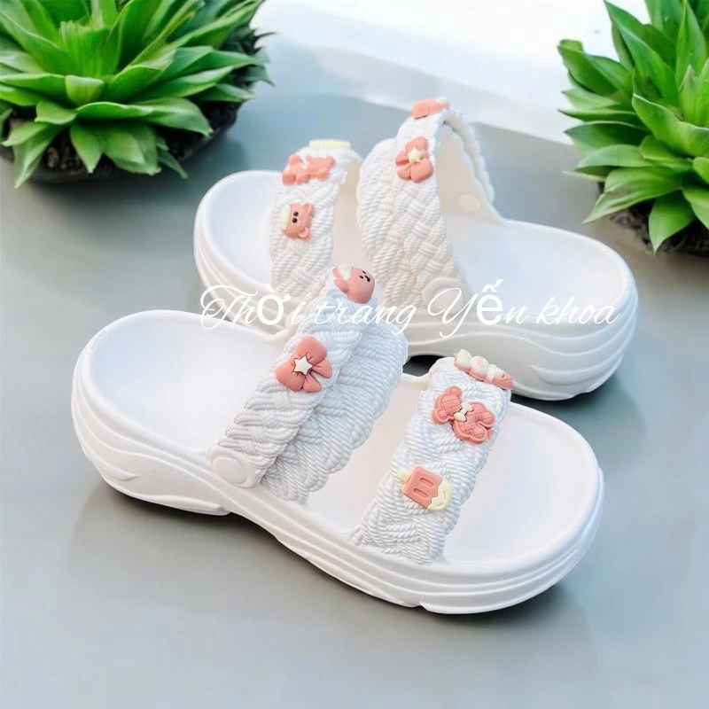 Dép Sandal Nữ ,Dép Quai Hậu Đế Cao Gắn Cham Xinh ,Chất Liệu EVa Mềm ,Nhẹ ,Êm