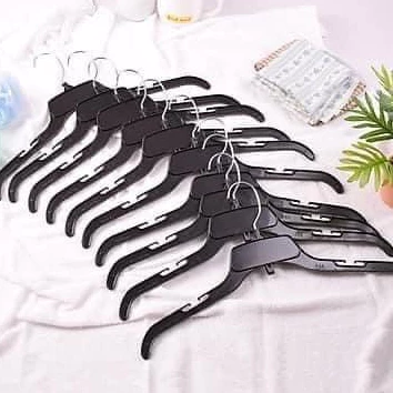 (Combo 10  Cái ) Móc Treo Quần Áo Cho Shop Và Gia Đình, Nam Nữ Trẻ Em- Móc Nhựa Treo Áo VNXK