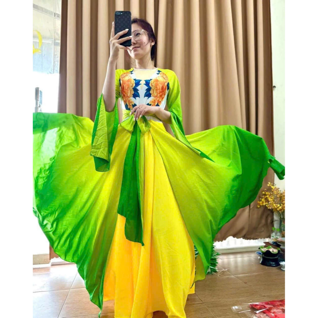 Trang phục biểu diễn thiết kế tay xẻ buộc vạt in hoa cổ tròn phối màu gradient Xanh Vàng múa đòng phục đội nhóm