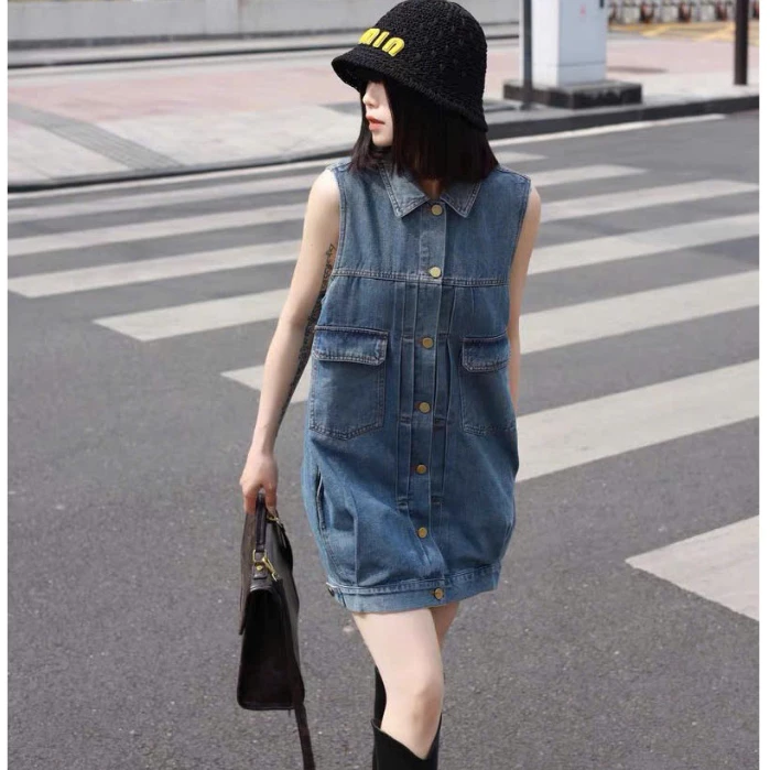 Váy jean sát nách dáng rộng kiểu hàn quốc, Váy denim ba lỗ xanh phối túi hot hit 2024 (HC16)