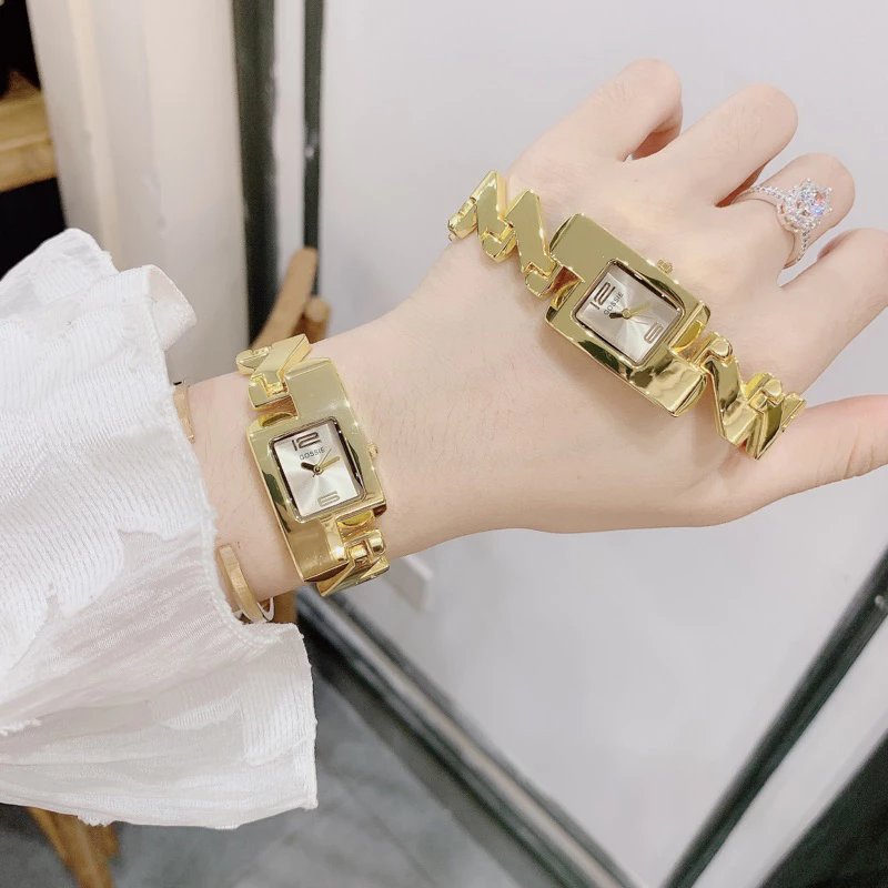 Đồng Hồ Nữ Lắc Z Kiểu Dáng Mới Lạ Cá Tính Sang Trọng
