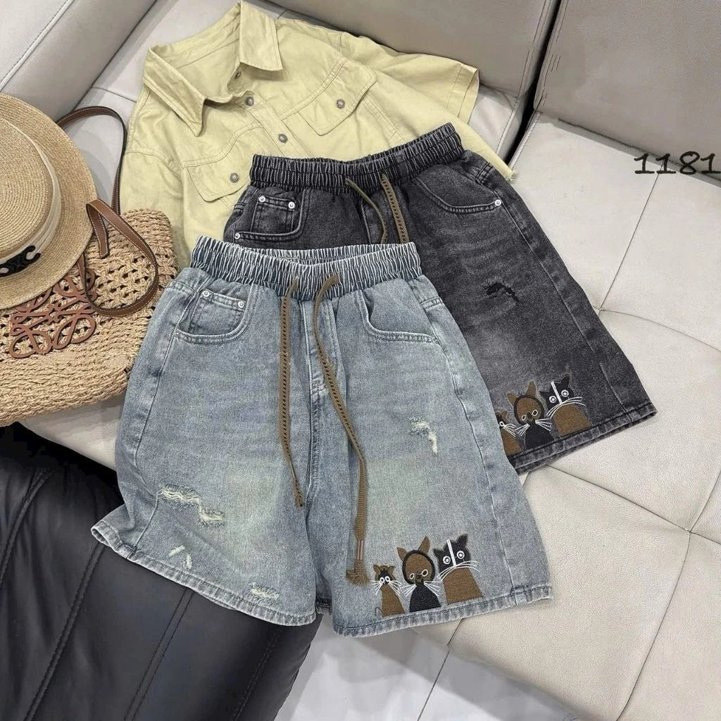 Quần Jean Ngố Dáng Vừa Thêu Hình MeoMeo Cạp Chun Lưng Cao, Vải Jean Thổ Dày Dặn Mềm Mịn