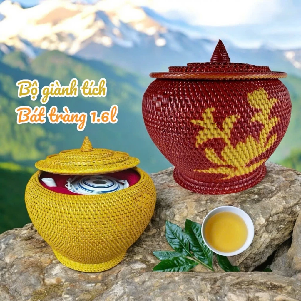 Bộ giành tích ủ trà xanh bình ủ giữ nhiệt ấm tích gốm sứ bát tràng loại 1.6l, giành nhựa giả mây bền chắc giữ ấm lâu dài