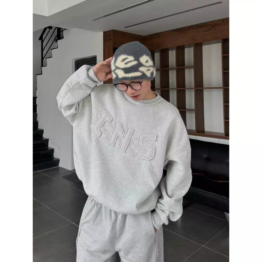 ÁO SWEATER màu HỒNG CHỮ NỔI INS nhiều màu form  Boxy vải nỉ lót bông dày dặn form rộng nam nữ