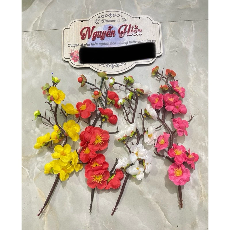 Cành đào cổ trang trí tết