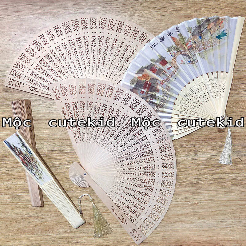 Quạt truyền thống cầm tay, quạt hoạ tiết phố cổ, quạt gỗ xếp điêu khắc cho mẹ & bé