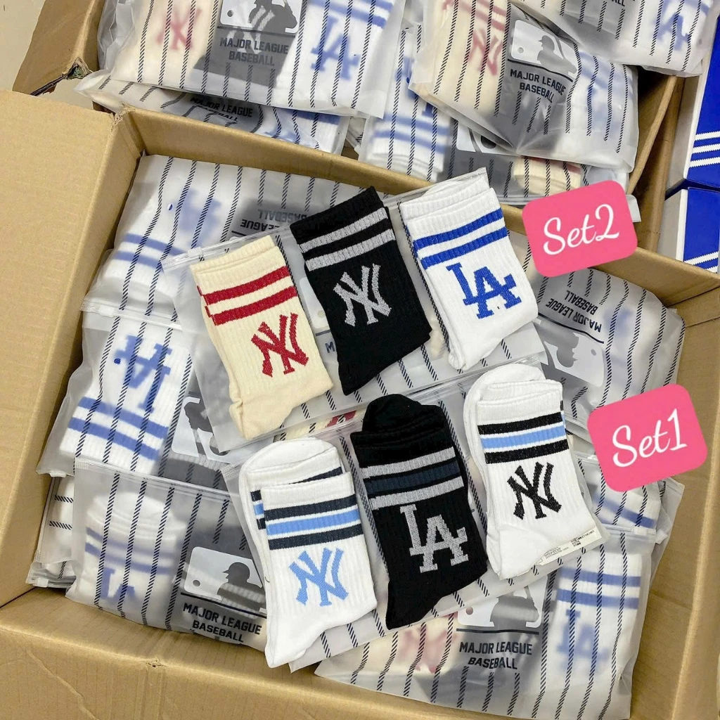 Set 3 đôi tất cổ cao kẻ 3 vạch có túi zip hàng dày đẹp