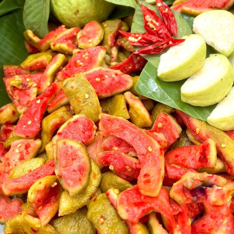 Ổi hồng Sấy Muối Ớt