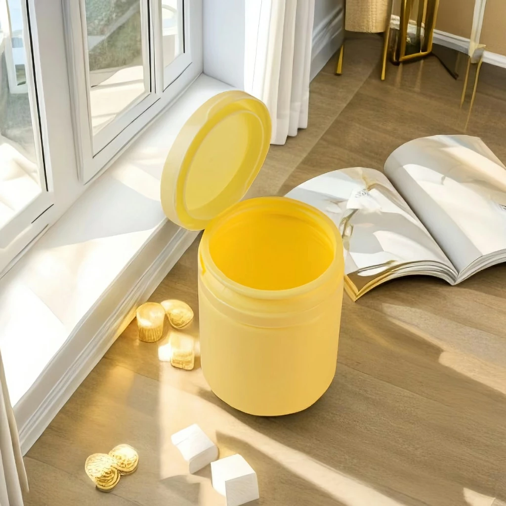 Hũ nhựa trắng đục, đựng được 150ml bột mịn hoặc viên nang 10 cái/gói EUNIO