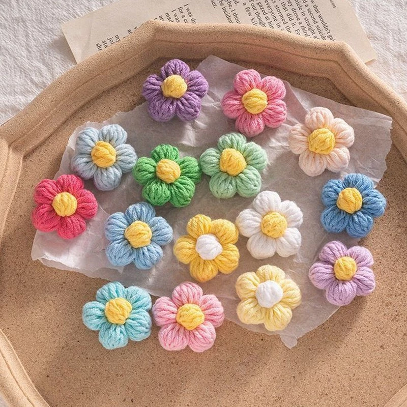 Ghim Pin Cái Áo Hình Bông Hoa - Hoa Len Handmade 5 Cánh Dùng Để Trang Trí Hoặc Làm Túi Xách