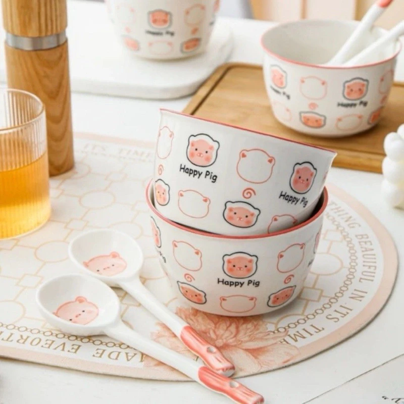 Bát Sứ Happy Pig Set 2 Bát 2 Thìa Dễ Thương , Set Bát Heo Hồng đóng hộp xốp- SET 2 BÁT LỢN HỒNG- SET BÁT GẤU-CÚN