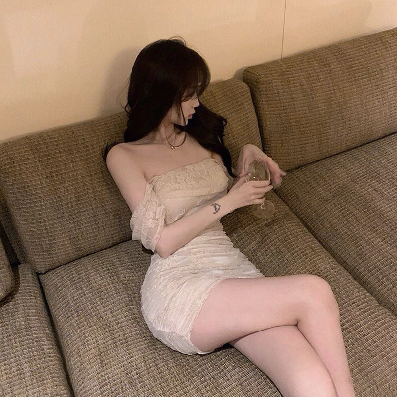 Váy body trễ vai ren co giãn cúp ngực quyến rũ style uzllang cá tính trendy thời trang hàn quốc