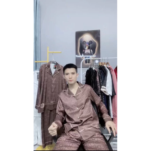 Bộ Ngủ lụa pijama xuân thu dài tay hoạ tiết nâu cho nam nữ sz từ 40-88kg