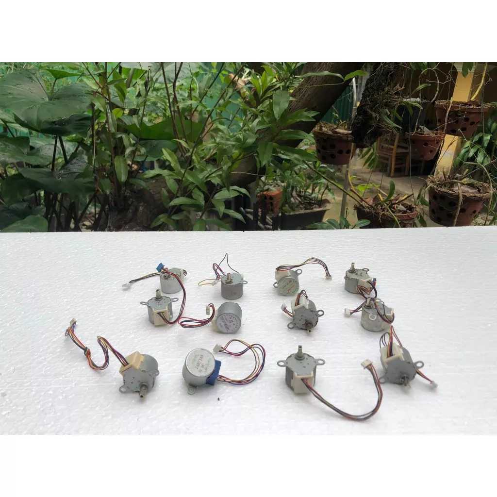 Mô tơ Camera 5V có thể Quay thuận nghịch và điều tốc chế Đồ chơi Trẻ em