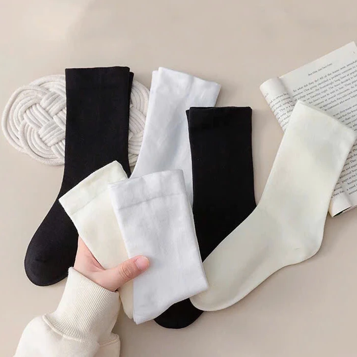 Lố 10 Đôi  Đôi Tất cổ cao chất liệu cotton thoáng khí màu trắng đen sữa dễ phối đồ TAT45