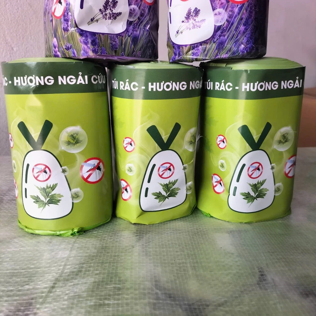 Cuộn 50 túi đựng rác hương ngải cứu đuổi muỗi, côn trùng. Cuộn 50 túi đựng rác dây rút siêu dai