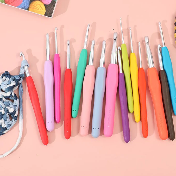 Bộ Kim Móc Len Cán Nhựa LYLYCRAFT Cho Người Mới Bắt Đầu Chuyên Móc Len Milk Cotton Và Len Nhung Đũa