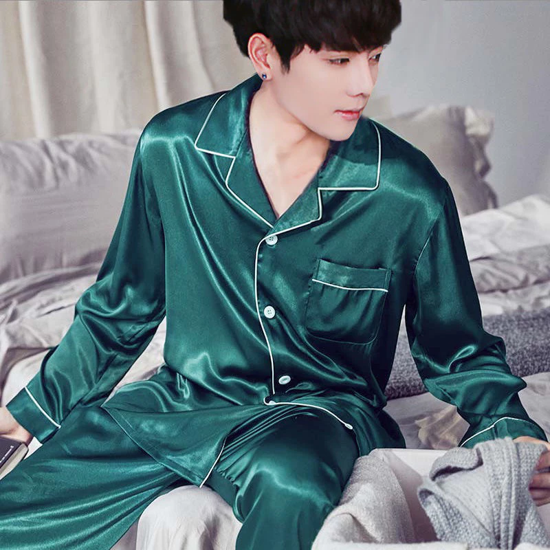 Đồ ngủ lụa pijama nam nữ dài tay quần dài trơn xanh lá viền trắng mặc nhà