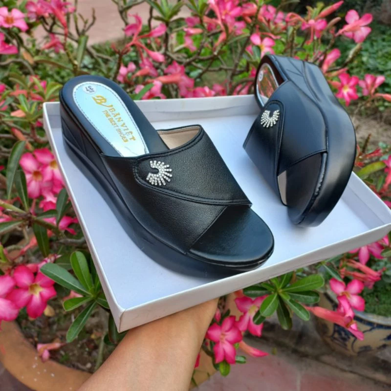 DÉP NỮ TRUNG NIÊN ĐẾ XUỒNG CAO 5CM .3CM***