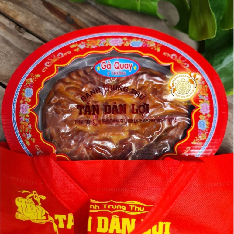 Thập Cẩm Gà Quay 5 Trứng Tân Dân Lợi 700gr - Bánh Trung Thu Kèm Túi Hộp