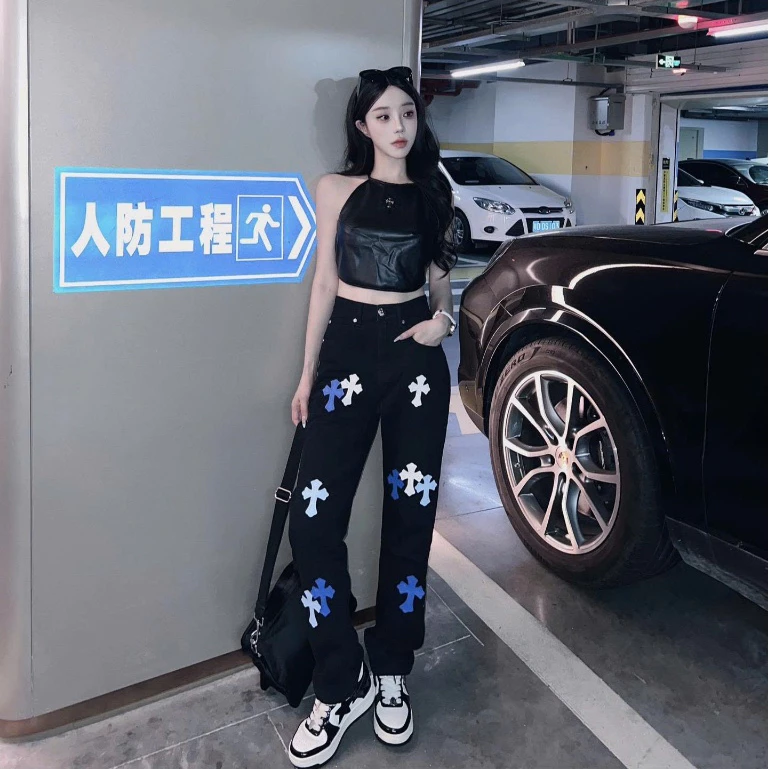 Quần jean đen chữ thập siêu hot hit, Quần bò chữ thập đen lưng cao tôn dáng xinh xẻo hot trend (HC81)