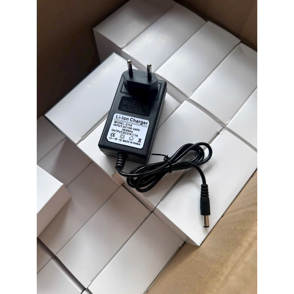 Sạc chân pin phổ thông 10exce 20cell