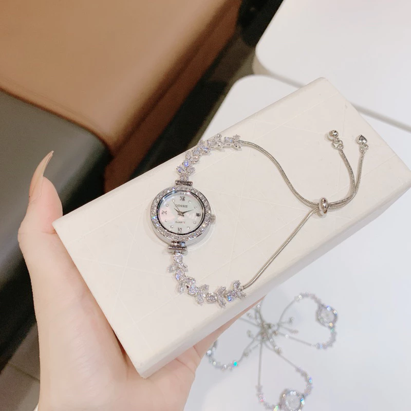 Đồng Hồ Nữ Gossie Đá Tai Thỏ Cao Cấp Lấp Lánh Dây Rút Tiện Lợi