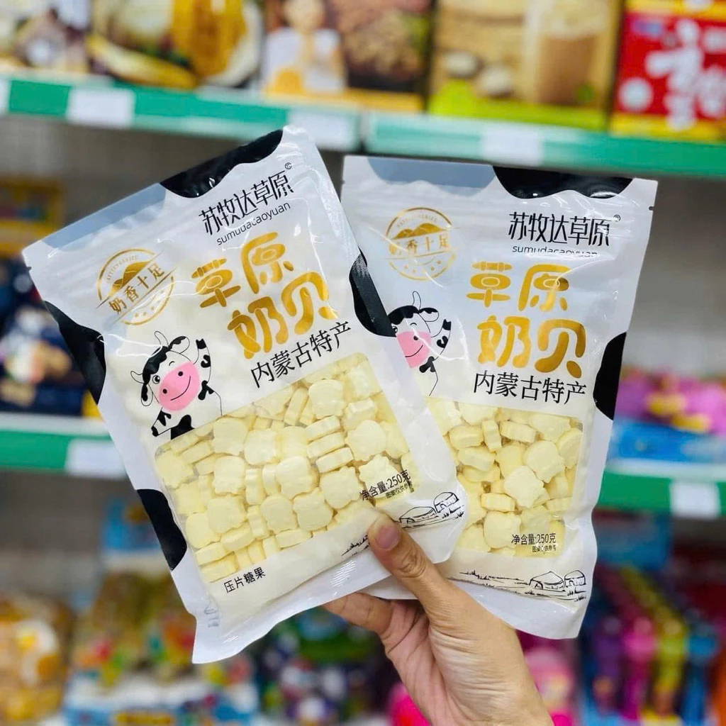 1 gói kẹo sữa bò non mông cổ 250gam/1gói