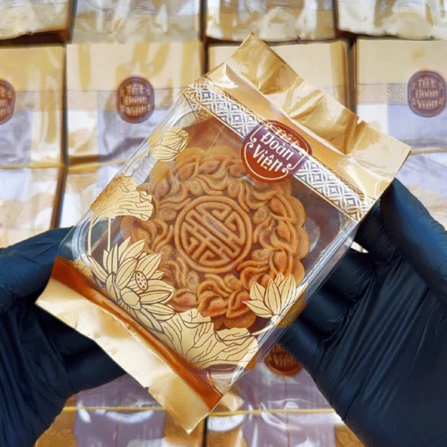 Túi Đựng Bánh Trung Thu Ép Nhiệt Họa Tiết Hoa Sen – Đủ Size 150g, 200g, 250g – Mẫu Mới Trung Thu Sang Trọng