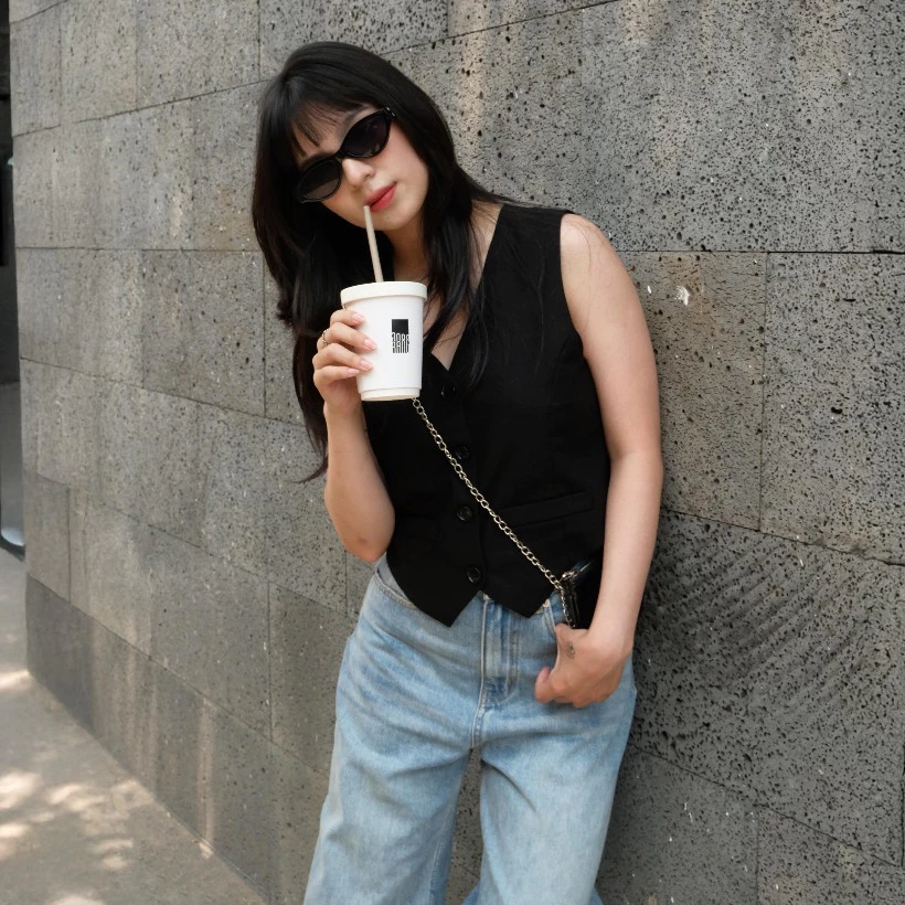 Áo Gile Linen Dáng Rộng Thiết Kế Dạng Vest Cổ Chữ V Thanh Lịch Sang Trọng - THE J STUDIO