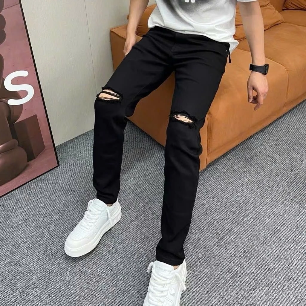 Quần jeans nam màu trơn và rách gối