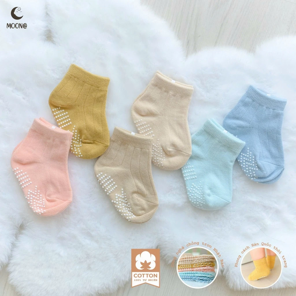 [ Moon ]  Set 2 đôi tất / Vớ cho bé trai, bé gái từ 0 đến 3 tuổi có chống trơn trượt