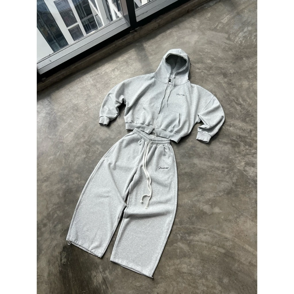 Quần Dài Nỉ PRIVATE CLUB UNISEX | Ống Rộng Lưng Thun Dây Rút Dài, Cá Tính Nam Nữ Đi Chơi, Ở Nhà, Mặc Nhóm 2025