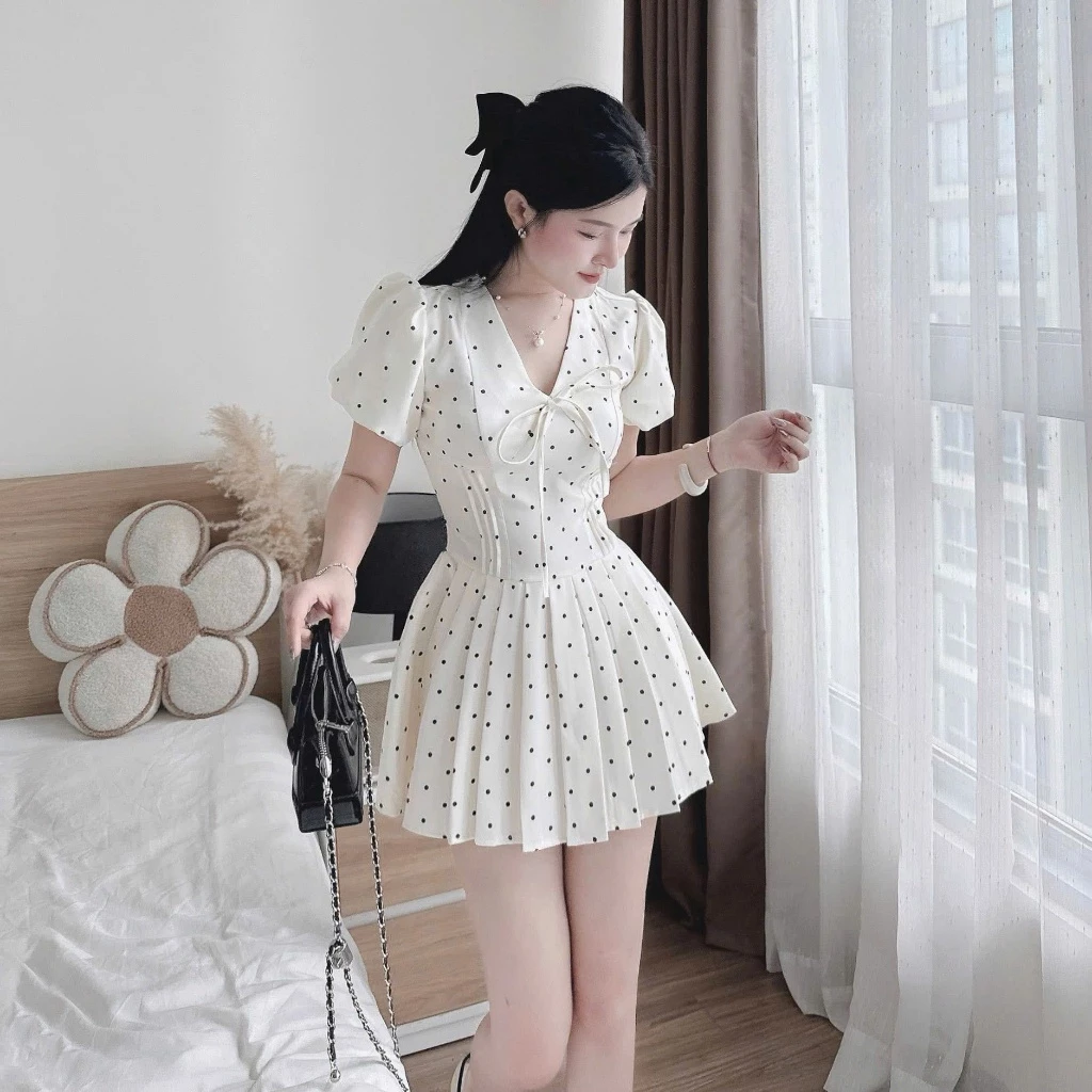 Váy Ngắn Trắng Chấm Bi Dáng Xòe Hack Dáng Cực Đẹp