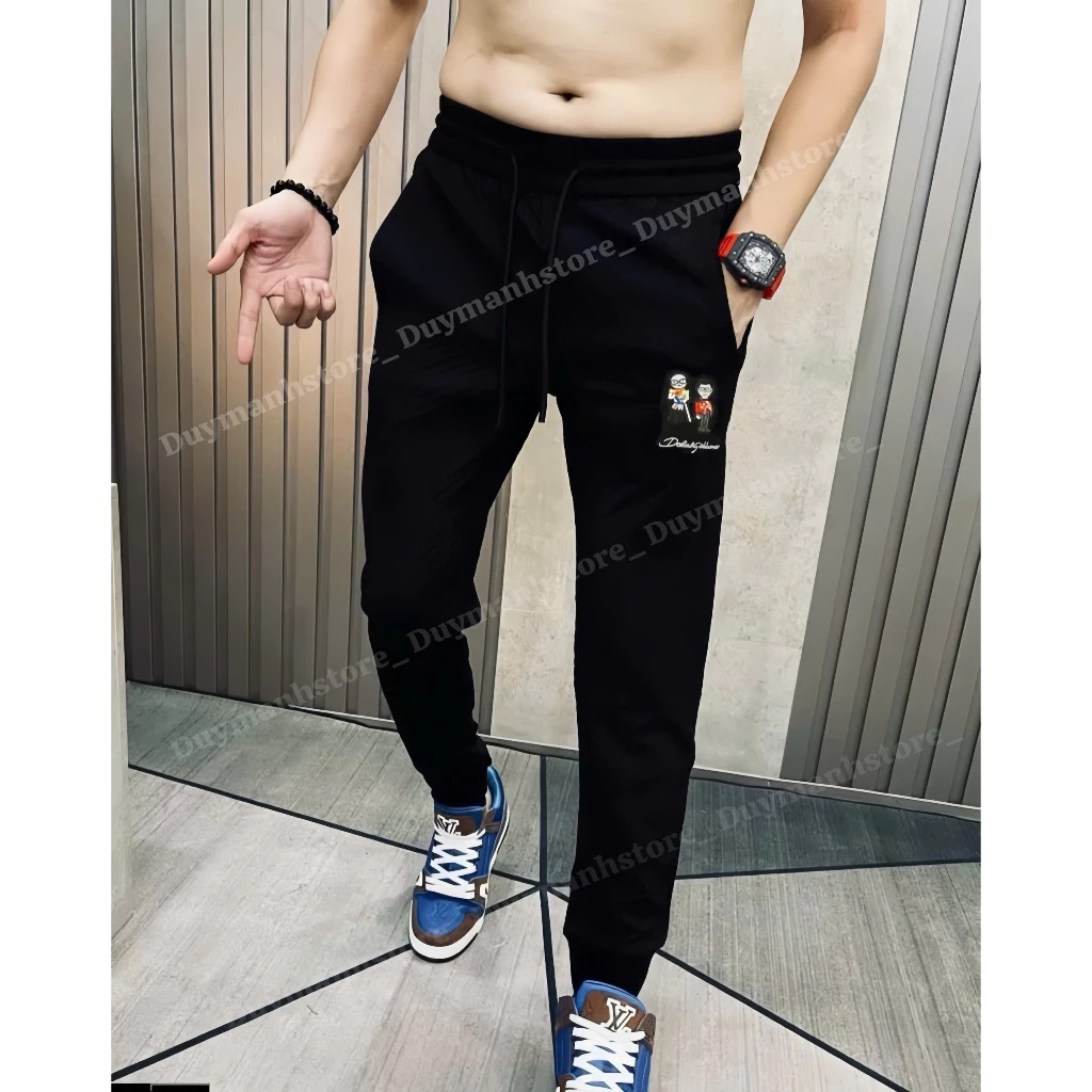 Quần Nỉ Jogger Nam Donche Họa Tiết Logo Hình In Cực Hot Bo Chun Gấu Form Dáng Đơn Giản Cho Anh Em Boy Phố