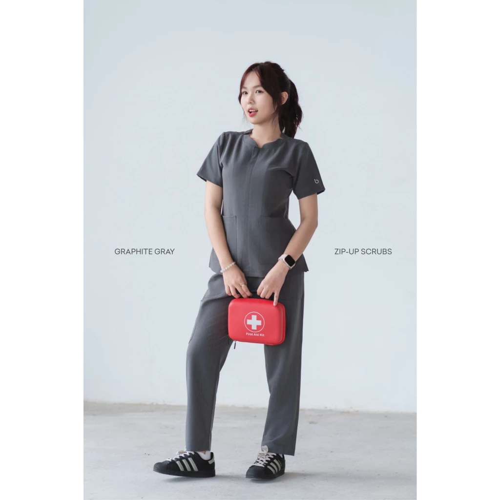 Bộ Scrubs Bác Sĩ Nữ Bloudi Zip Up Cotton Cao Cấp, đồng phục phòng khám thời trang