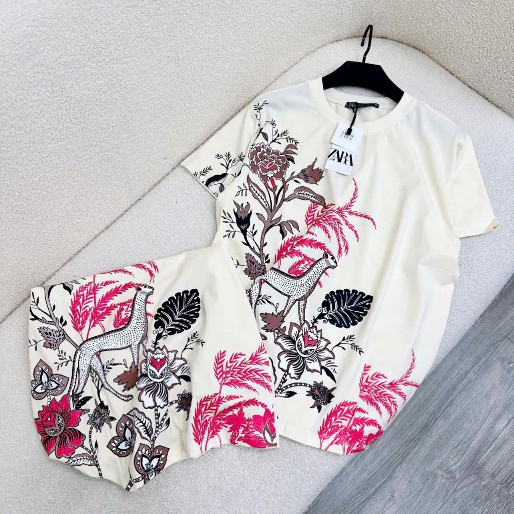 Áo Thun nữ ZR màu trắng phối màu đẹp, vải cotton 4 chiều mềm mịn mát