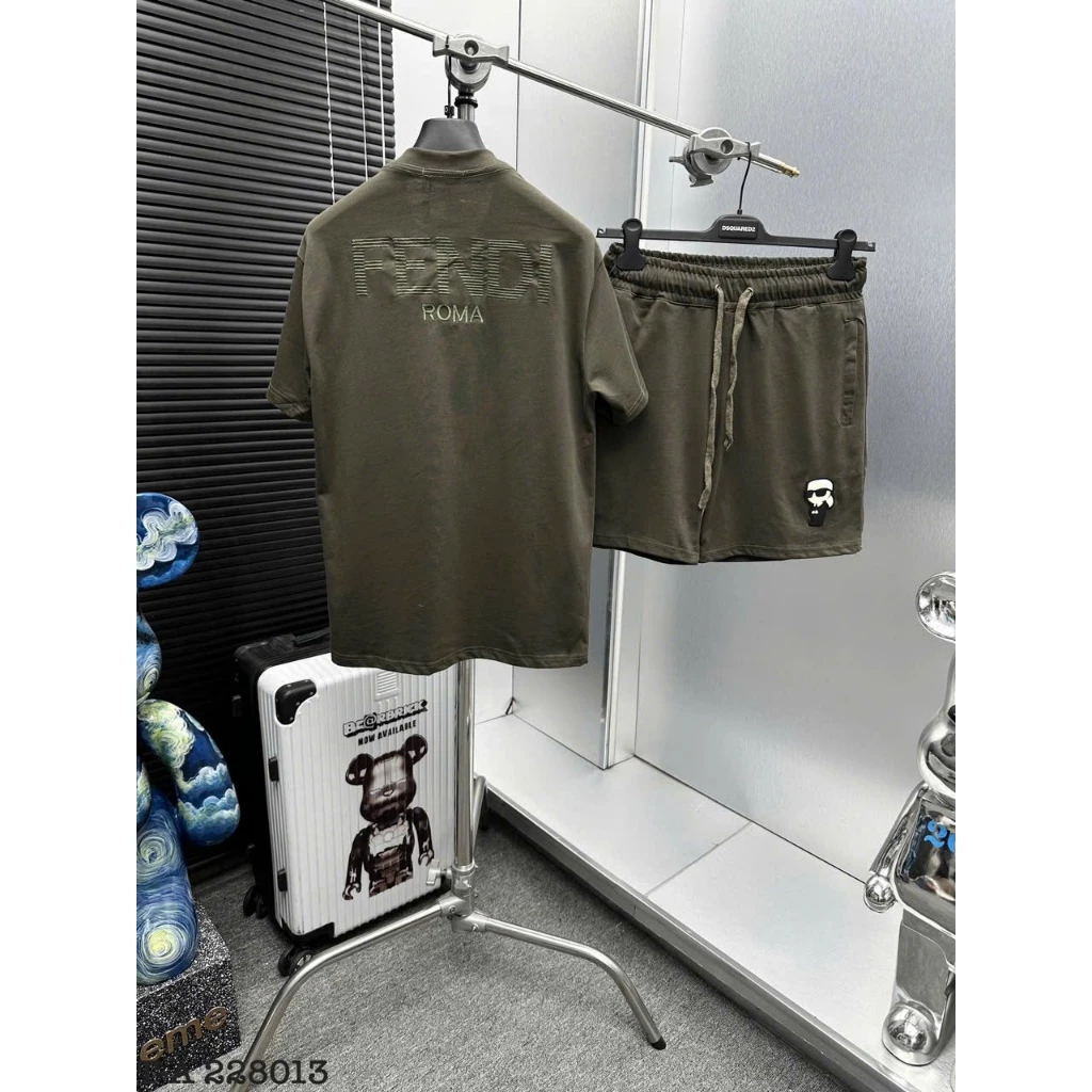 Bộ Quần Áo Nam Mùa Hè Fe@Di thêu lưng chữ Mầu Rêu Chất Cotton Cao Cấp - Bộ Cộc Hè Nam Nữ Mới