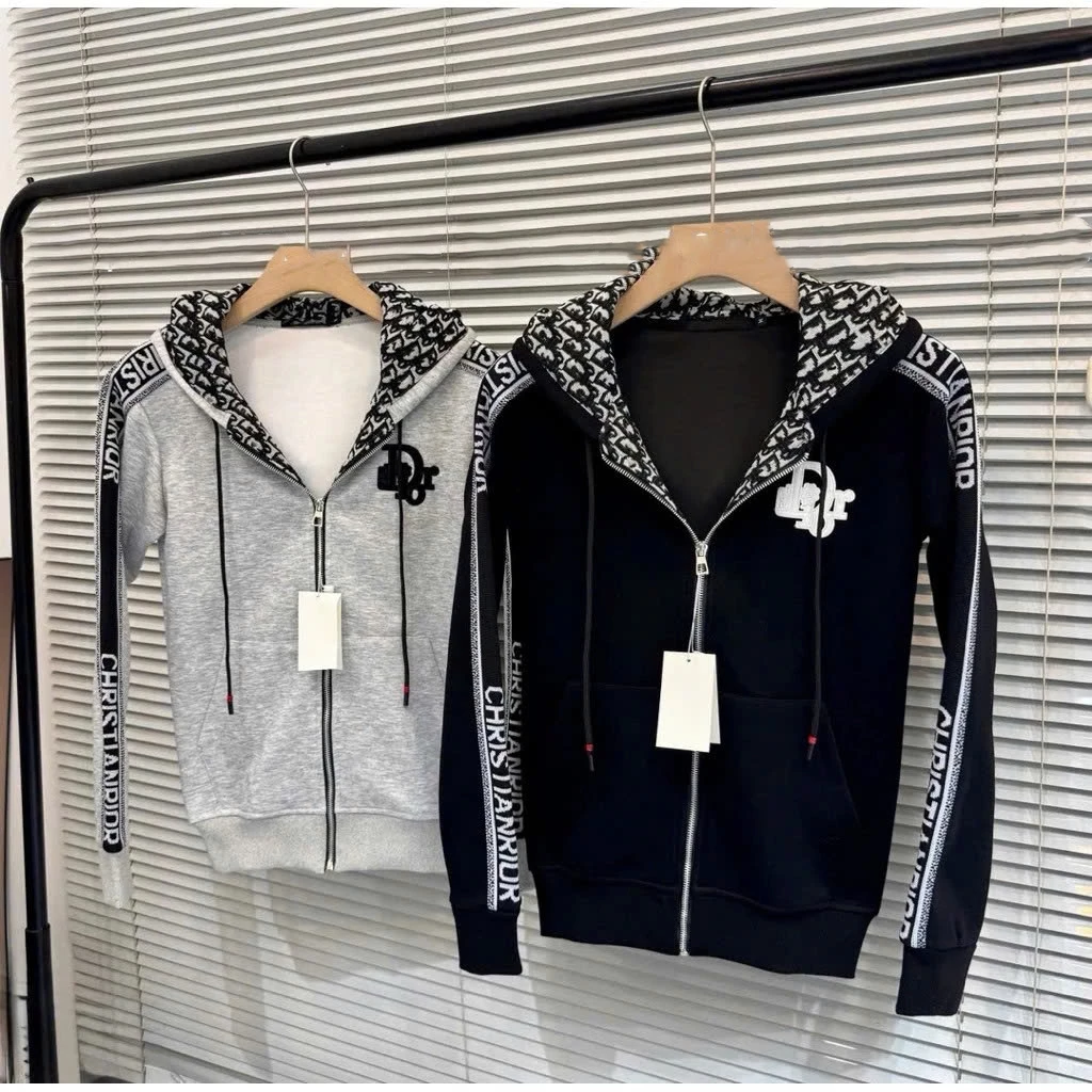 Áo Khoác Hoodie Zip Nam Nữ Logo Thêu Trước Ngực Phối Viền Tay Dệt Chữ Mũ Lót Hoạ Tiết Dày Dặn 018