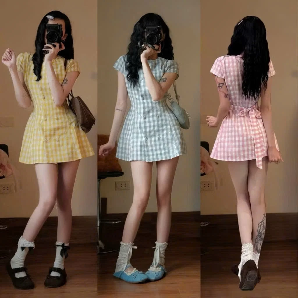 Váy Kẻ Caro Cúc Bọc 7388 – Dáng Suông Thanh Lịch, Chuẩn Style Mùa Hè Joolate