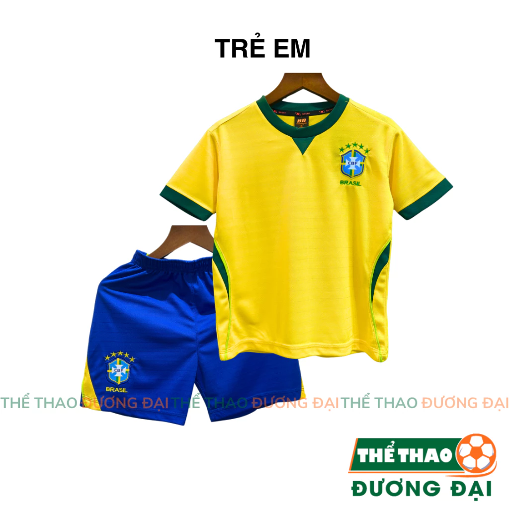 Quần Áo Bóng Đá Trẻ Em ĐT Brasil Vàng WC26 Thun Mè Thoáng Khí Thể Thao Đương Đại