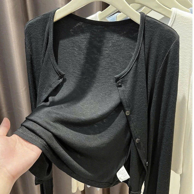 Áo khoác cardigan trơn mỏng dành cho nữ chất mềm mịn, co giãn thoải mái. CARDIGAN TRƠN MỎNG