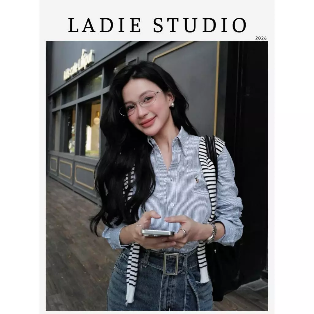 [LADIE STUDIO] Set áo sơ mi xanh kẻ sọc thêu ngựa, chân váy chữ A công sở