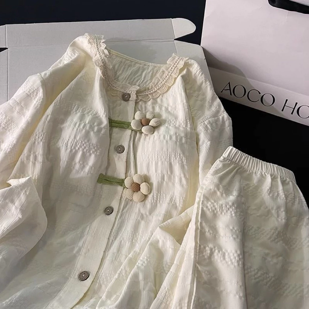 Set đồ ngủ nữ cotton dập nổi phối ren – Áo tay loe quần short dễ thương kèm mút ngực