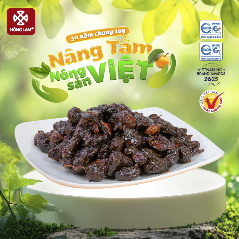 Ô mai (xí muội) me xào cay Hồng Lam, dạng hộp. Có vị chua, cay, mặn ngọt